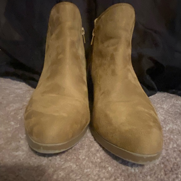 Soda fringe booties with heel/suede/9.5 - Picture 2 of 7